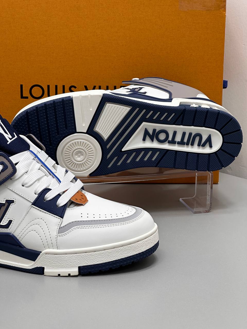 LOUIS VUITTON PATIKE