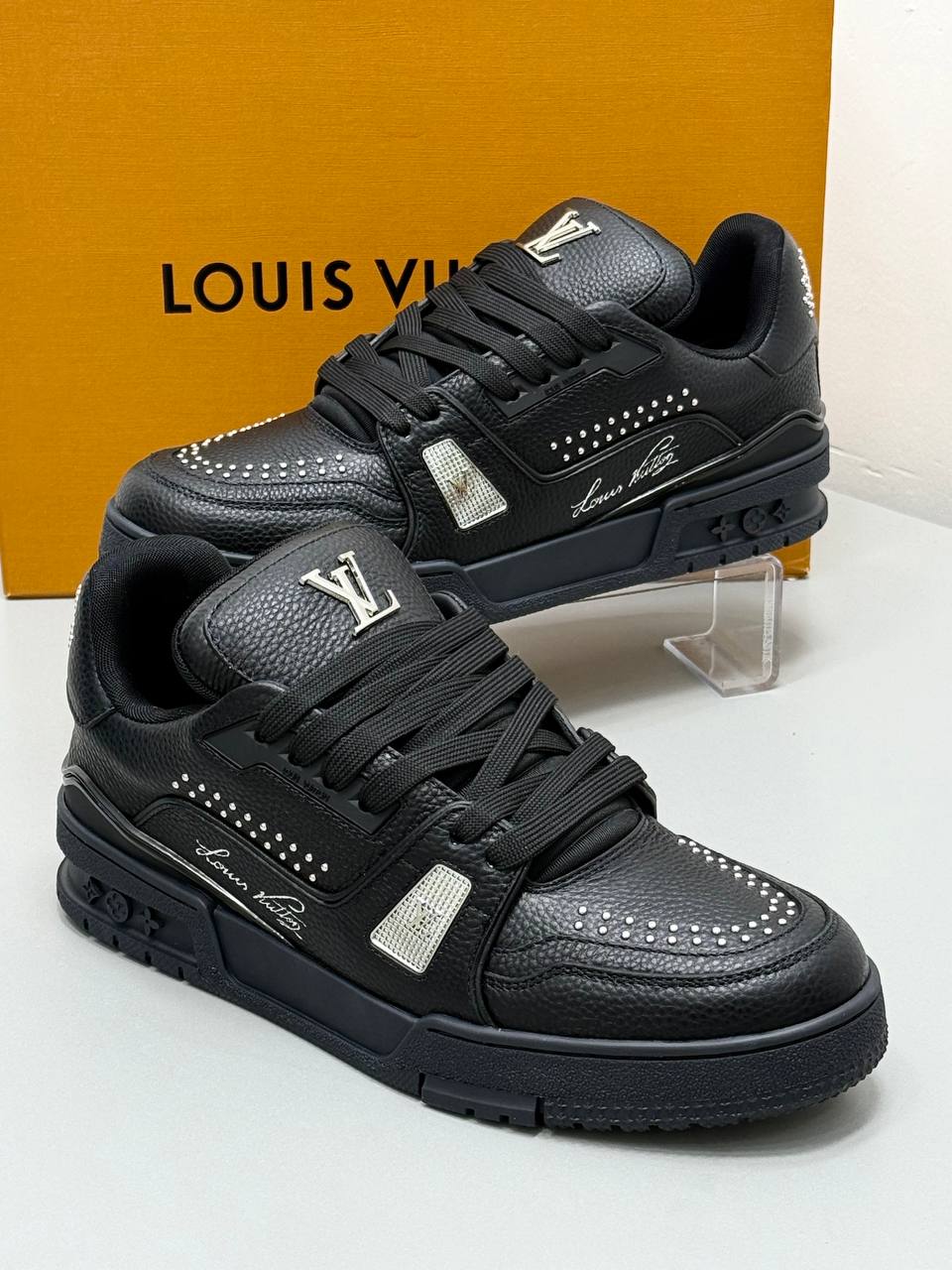 LOUIS VUITTON PATIKE