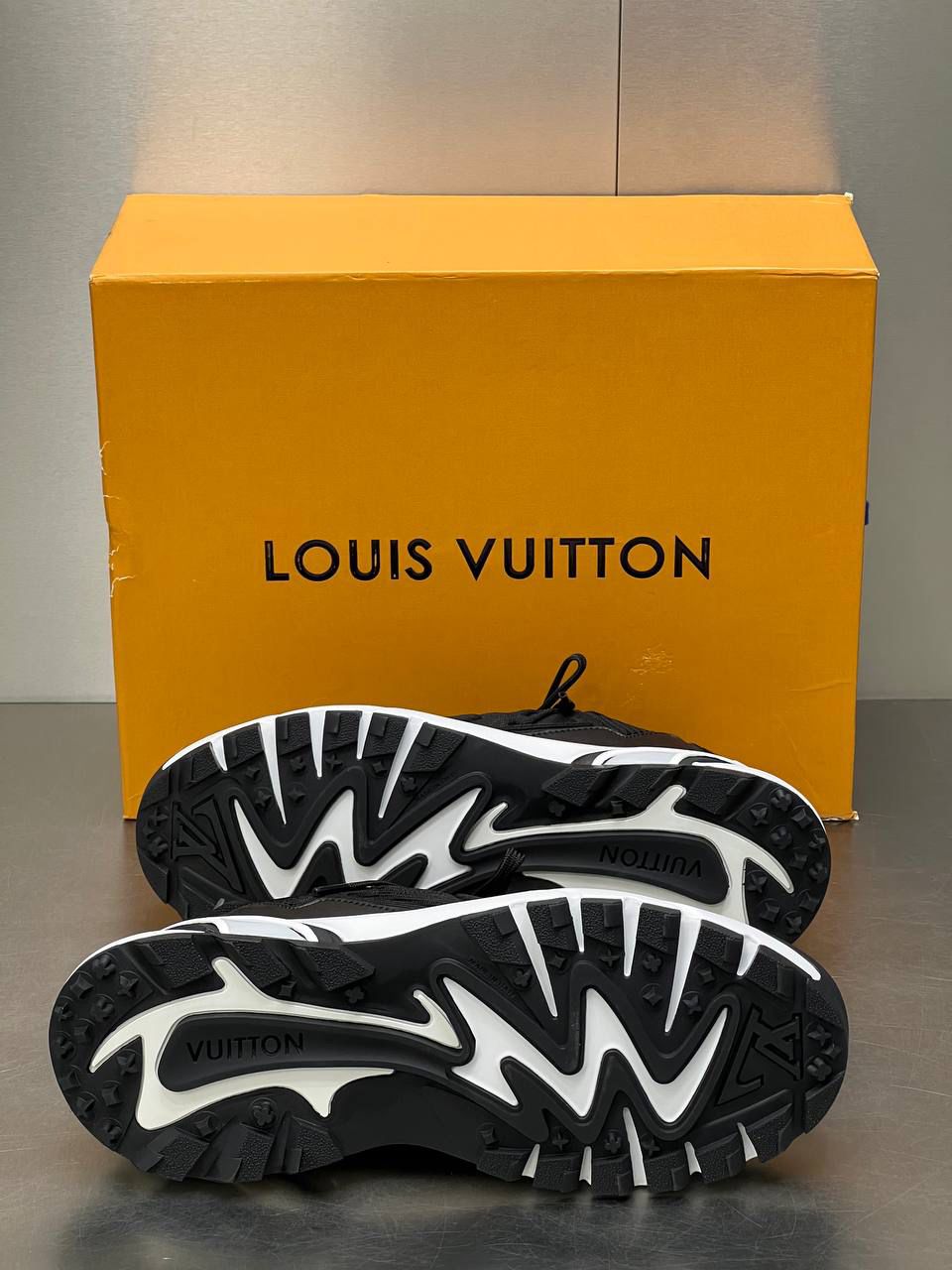 LOUIS VUITTON PATIKE